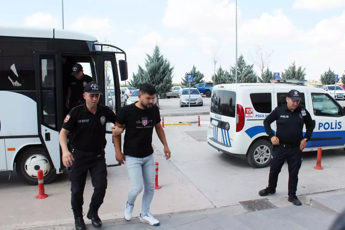 Aksaray’da Otomobil Dolandırıcılığına 9 Gözaltı