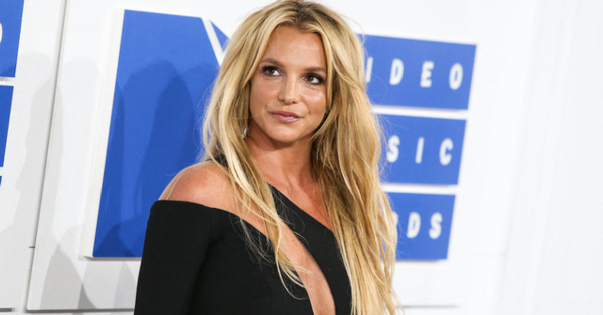 Britney Spears at terapisi aldığını açıkladı