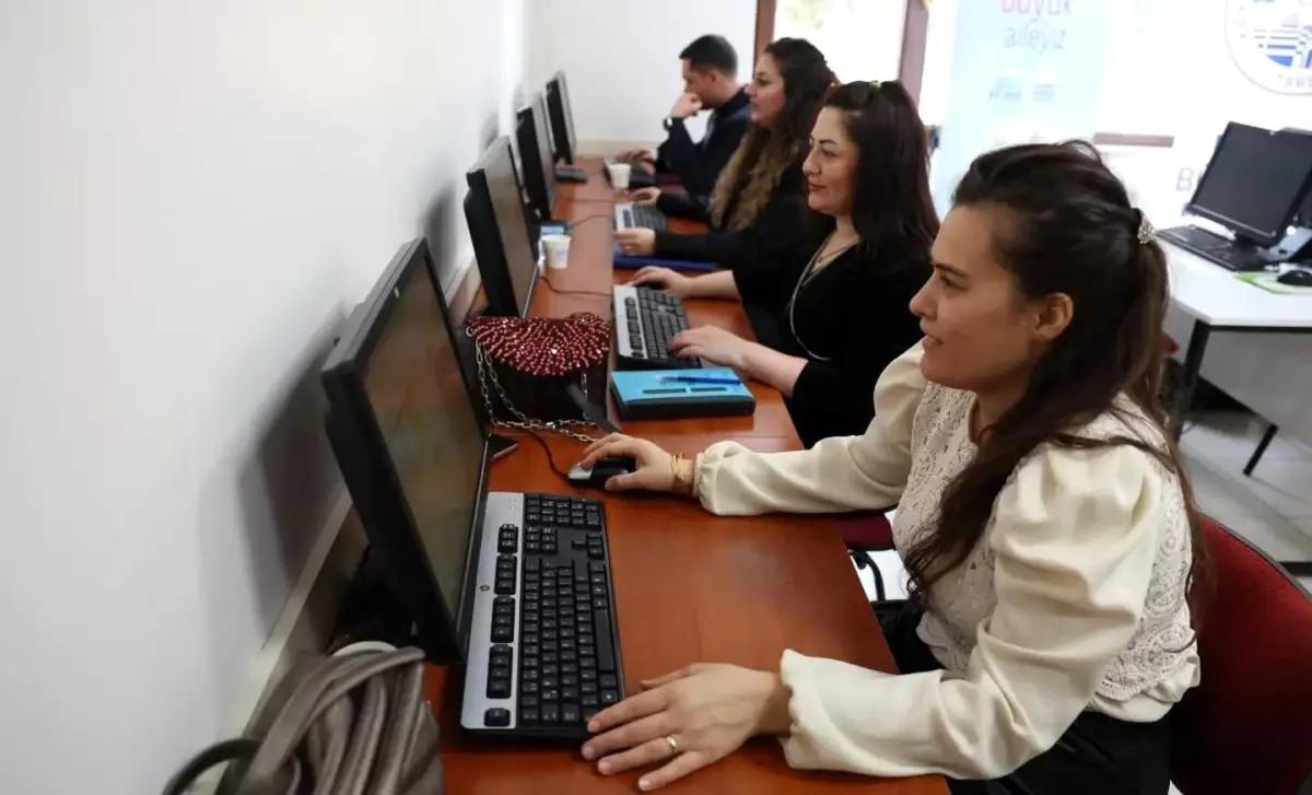 KAYMEK’ten Kayseri Ticaret Odası Çalışanlarına Sertifika Töreni