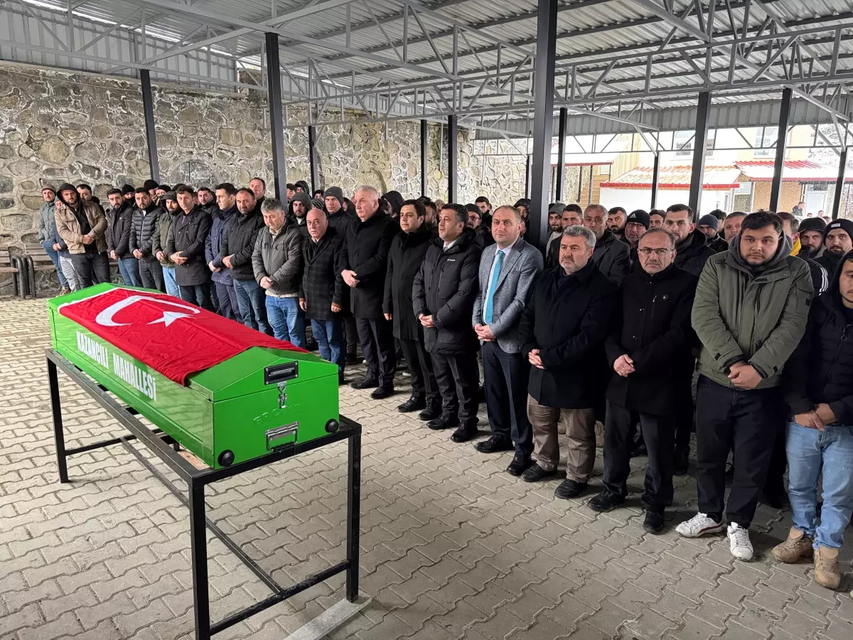 Lübnan’dan İsrail’e geçerken hava saldırısında hayatını kaybeden Türk, Samsun’da toprağa verildi