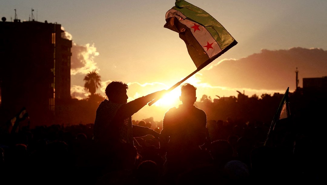 Suriye’de geçiş süreci anayasası için komisyon kuruldu